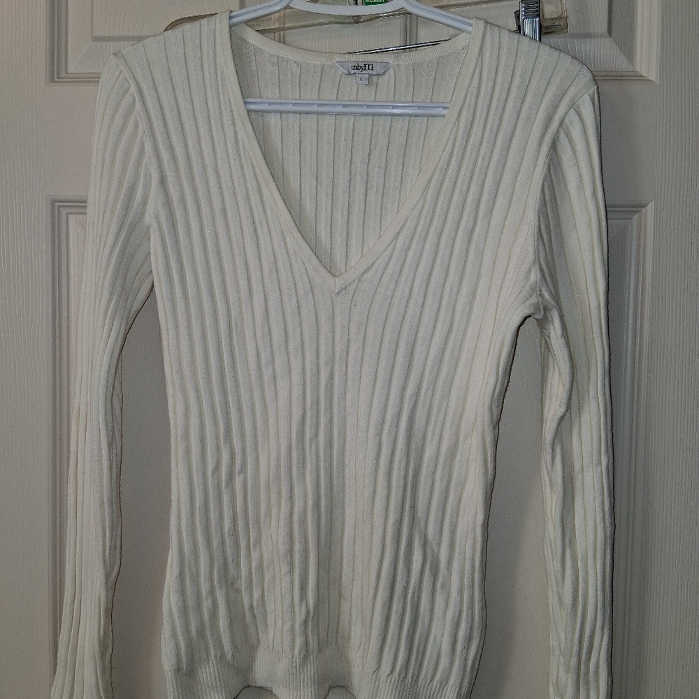 MbyM Women's Ivory V-Neck Sweater